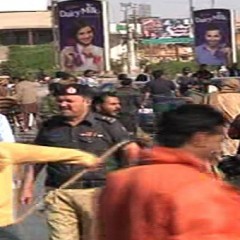 PPP, PTI workers clash near Bilawal House
